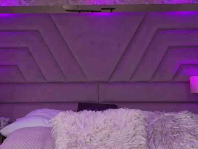 MiaGrayce webcam