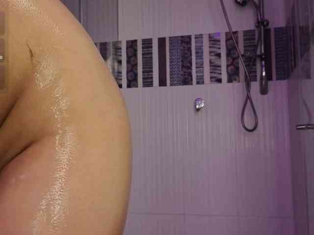MiaGrayce webcam