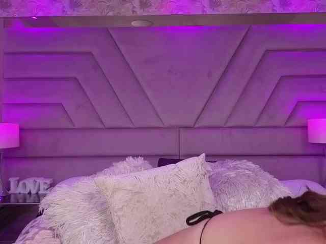 MiaGrayce webcam