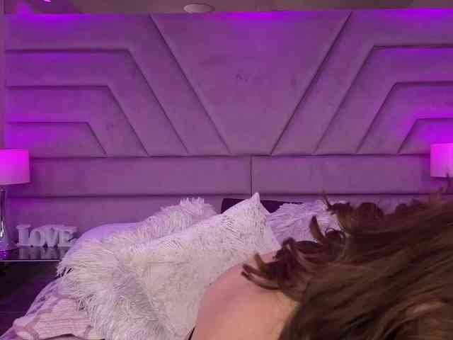 MiaGrayce webcam
