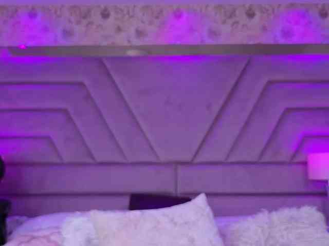 MiaGrayce webcam