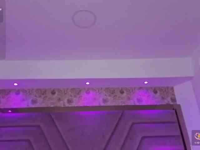 MiaGrayce webcam