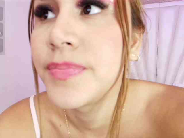MiaGrayce webcam