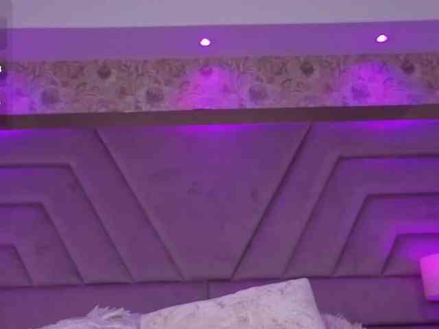 MiaGrayce webcam