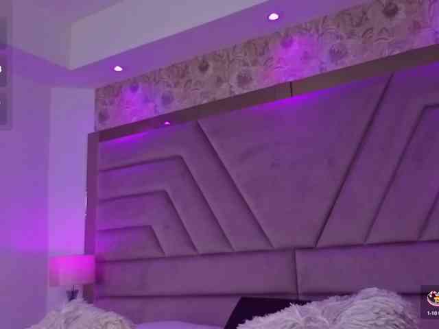 MiaGrayce webcam