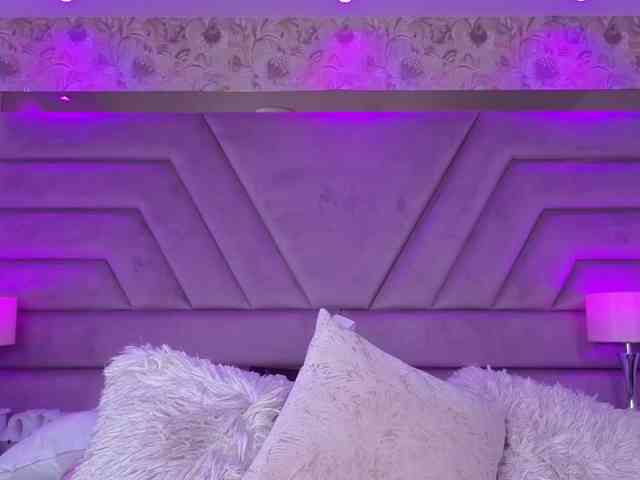 MiaGrayce webcam