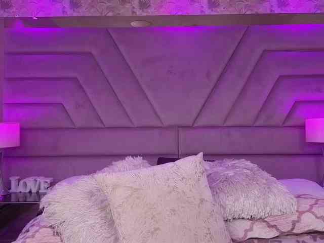 MiaGrayce webcam