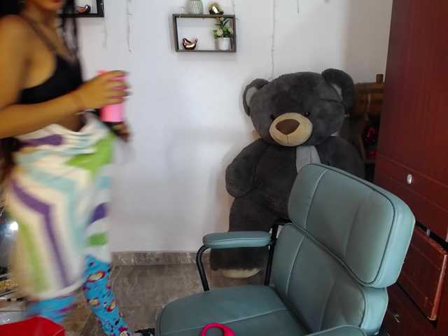 Nayeli29 live cam on BongaCams