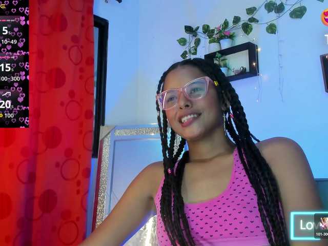 Nayeli29 live cam on BongaCams