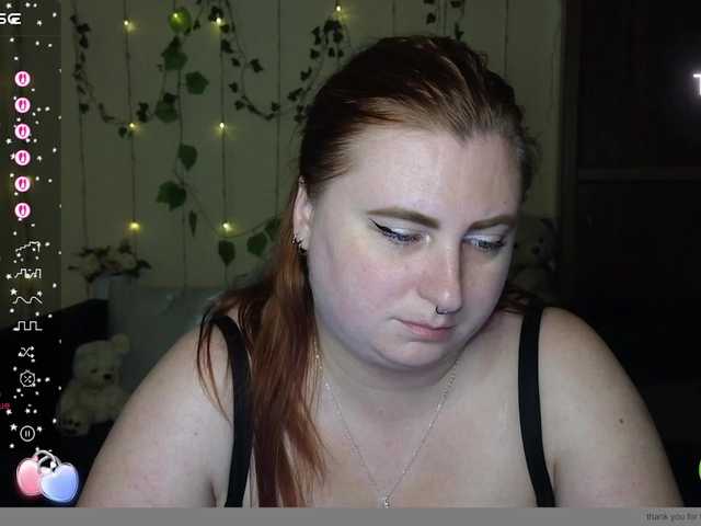 Aliciaredluv live cam on BongaCams
