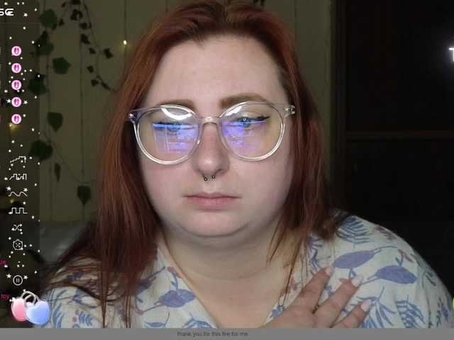 Aliciaredluv webcam