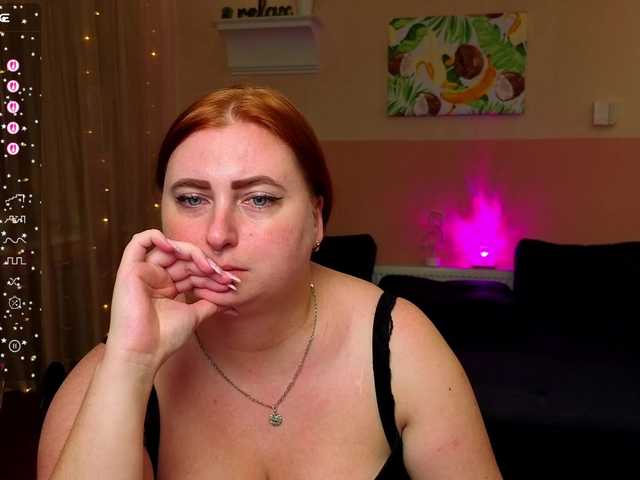 Aliciaredluv live cam on BongaCams