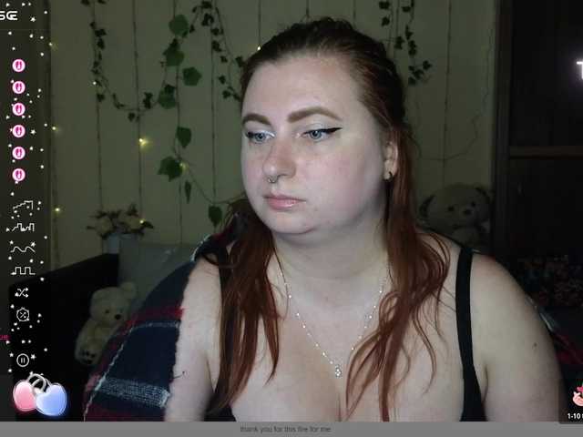 Aliciaredluv live cam on BongaCams