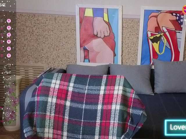 Aliciaredluv live cam on BongaCams