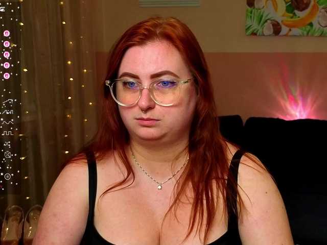 Aliciaredluv live cam on BongaCams