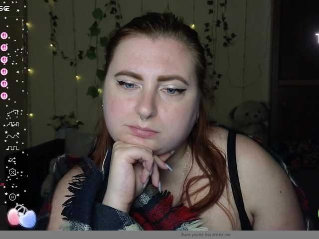 Aliciaredluv live cam on BongaCams