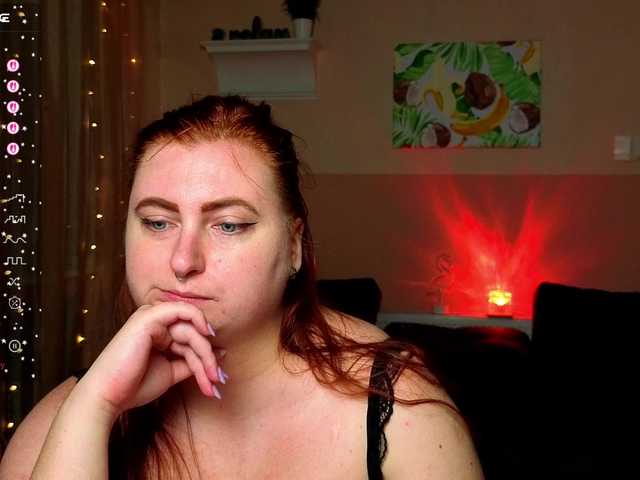 Aliciaredluv live cam on BongaCams