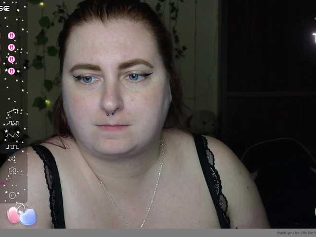 le modèle Aliciaredluv est en webcam porno dans un show sur le site bongacams, il possède les tags suivants: White/Caucasian,Redhead,Shaved