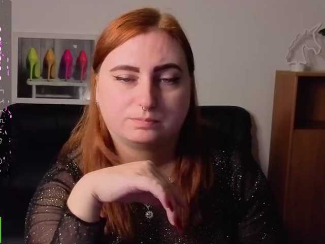 Aliciaredluv live cam on BongaCams