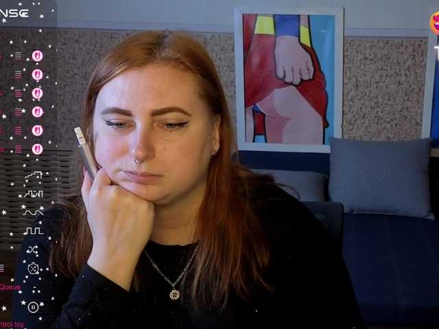 Aliciaredluv — live female cam