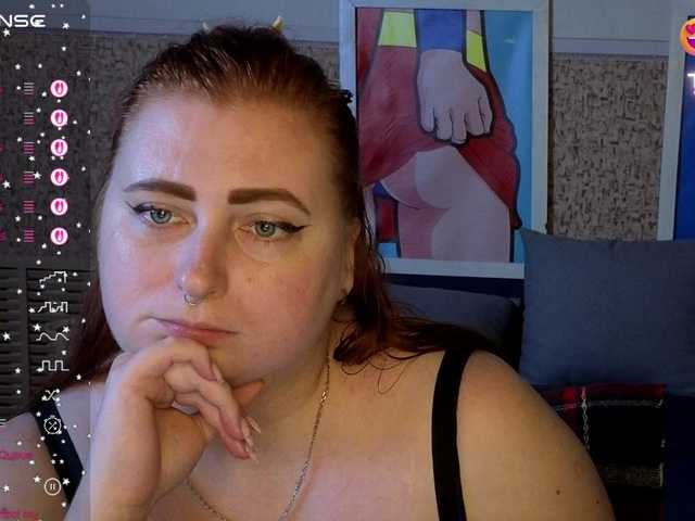 Aliciaredluv live cam on BongaCams