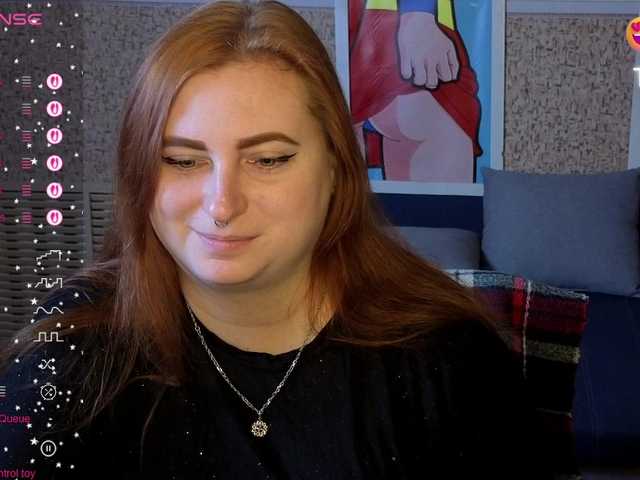 Aliciaredluv — live female cam