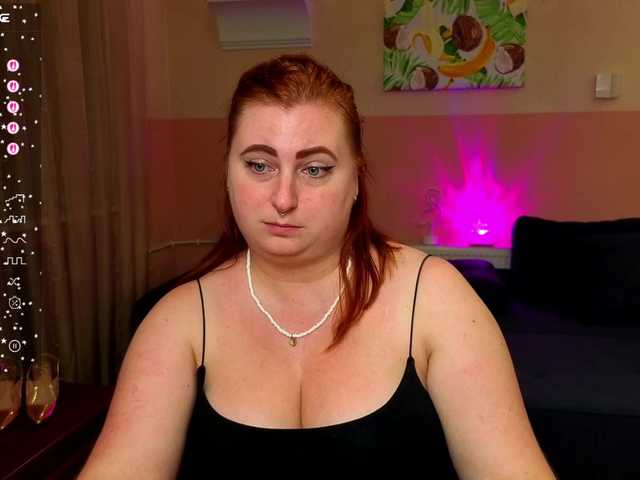 Aliciaredluv live cam on BongaCams