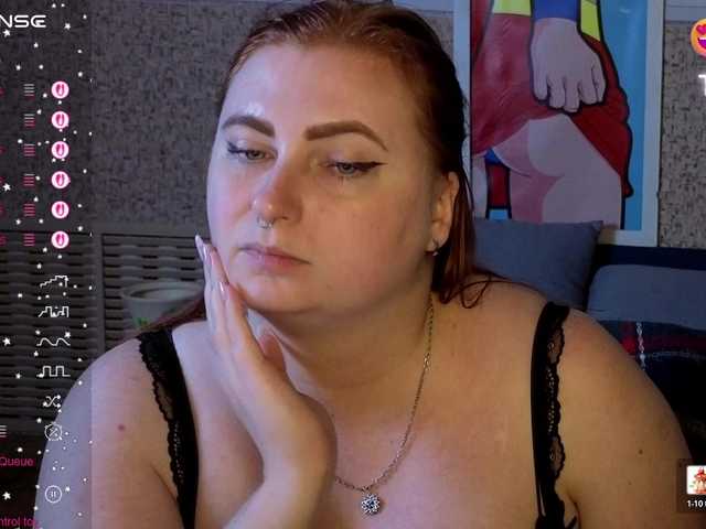 Aliciaredluv live cam on BongaCams