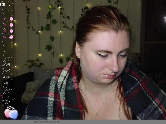 Aliciaredluv live cam on BongaCams