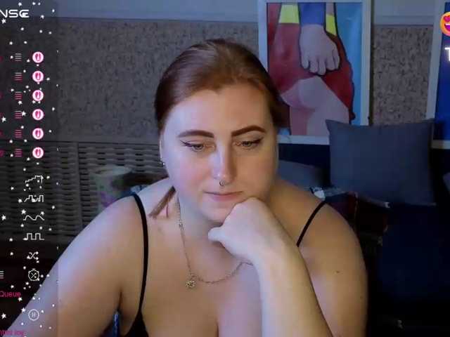 Aliciaredluv live cam on BongaCams