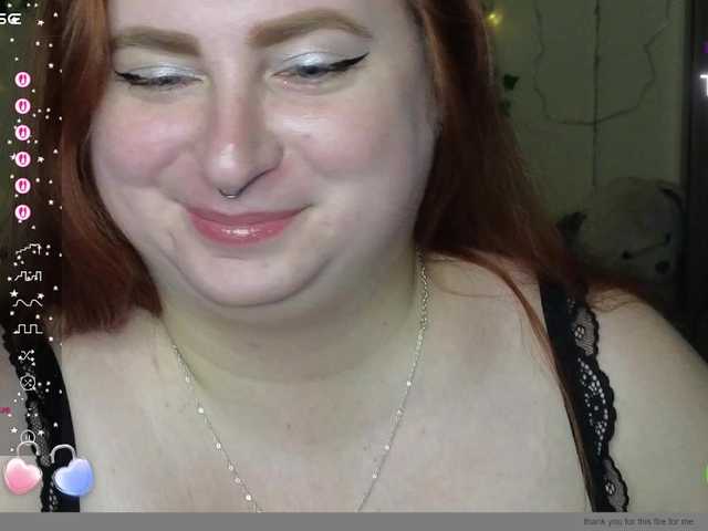 Aliciaredluv live cam on BongaCams