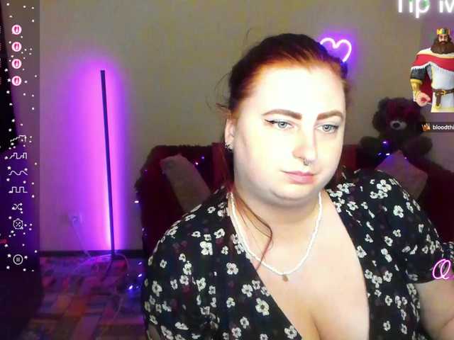 Aliciaredluv live cam on BongaCams