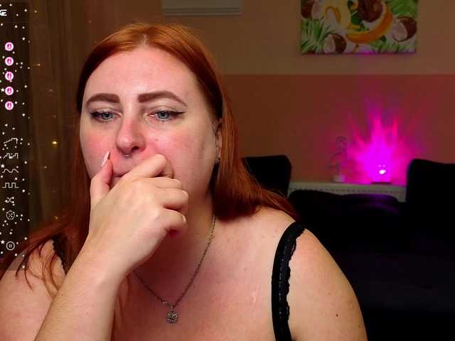 Aliciaredluv live cam on BongaCams
