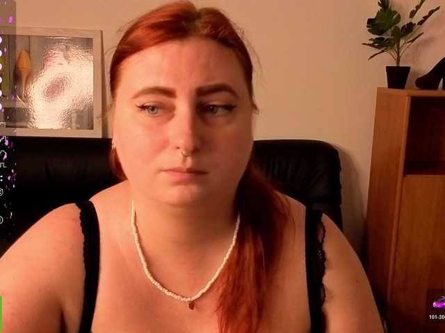 Aliciaredluv live cam on BongaCams