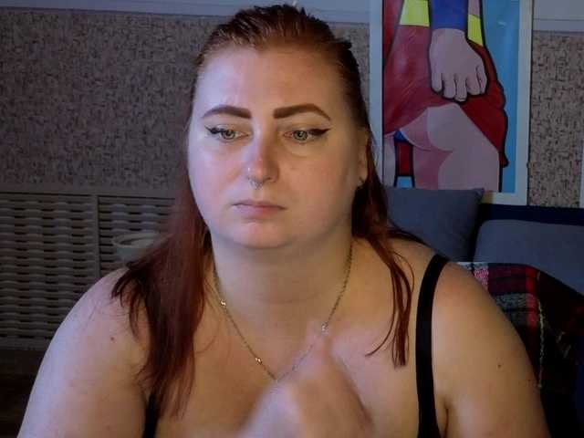 Aliciaredluv live cam on BongaCams