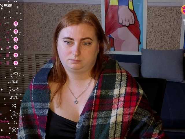 Aliciaredluv — live female cam