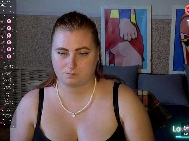 Aliciaredluv live cam on BongaCams