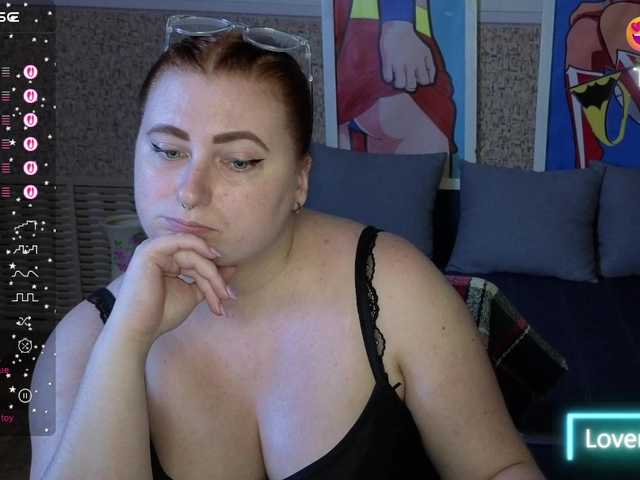 Aliciaredluv live cam on BongaCams