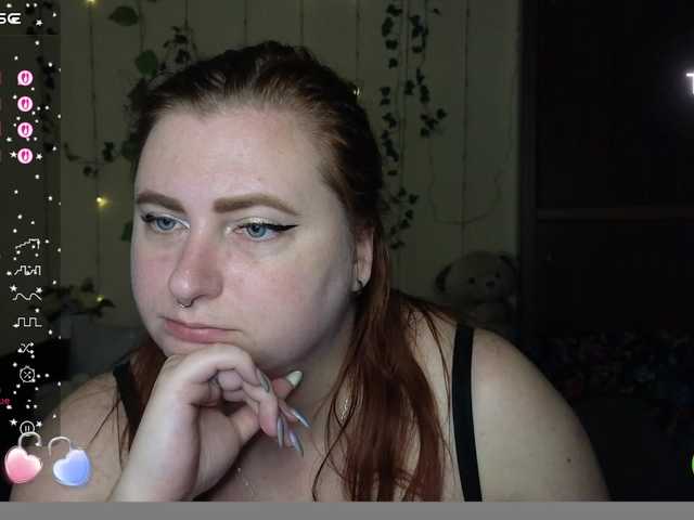 Sex chat gratuit in direct cu Aliciaredluv pe BongaCams