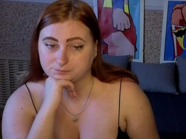 Aliciaredluv live cam on BongaCams