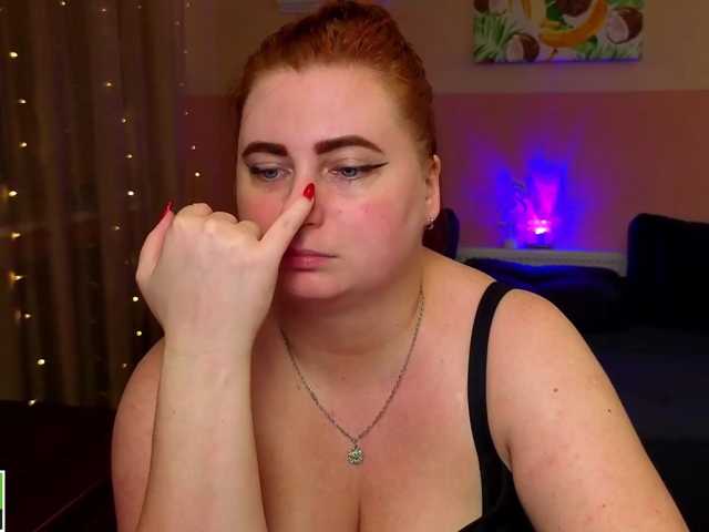 Aliciaredluv live cam on BongaCams