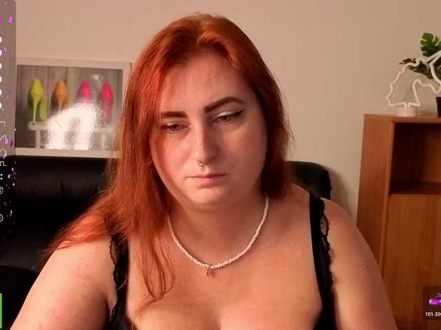 Aliciaredluv live cam on BongaCams