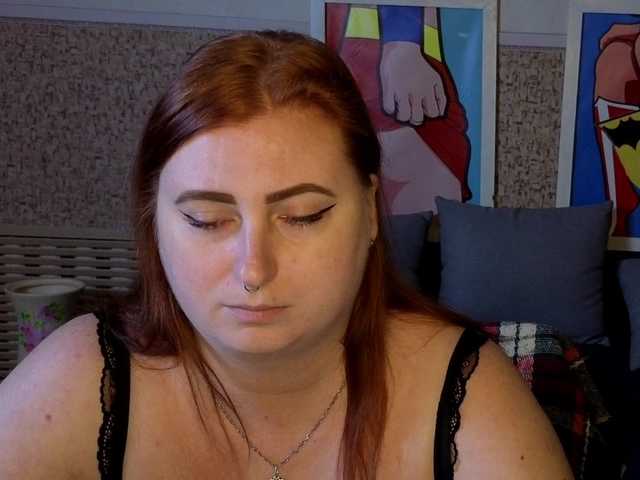 Aliciaredluv live cam on BongaCams