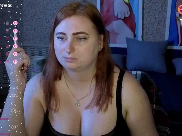 Aliciaredluv live cam preview