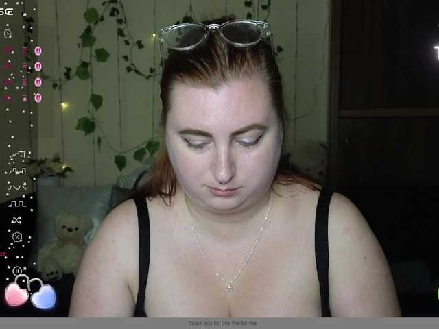Aliciaredluv live cam on BongaCams