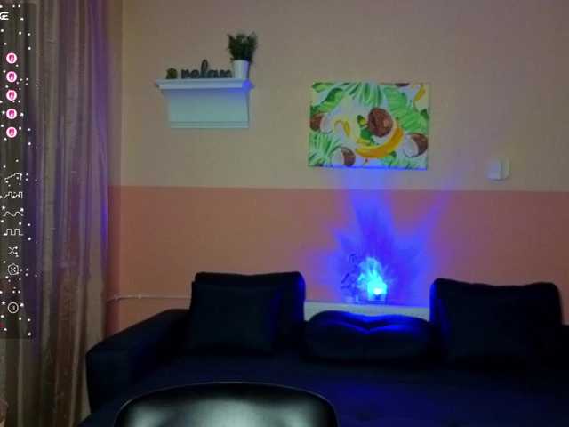 Aliciaredluv live webcam show