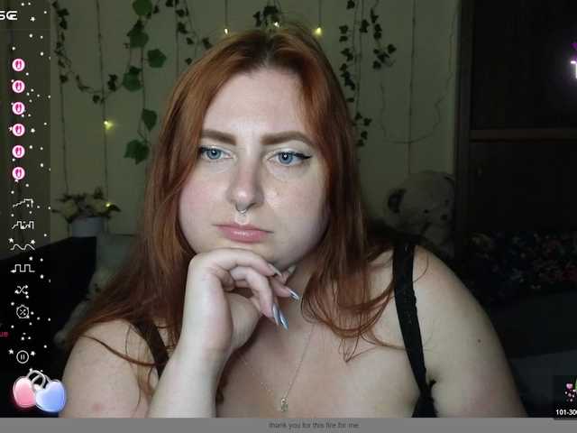 Aliciaredluv live cam on BongaCams