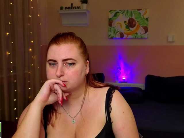 Aliciaredluv live cam on BongaCams