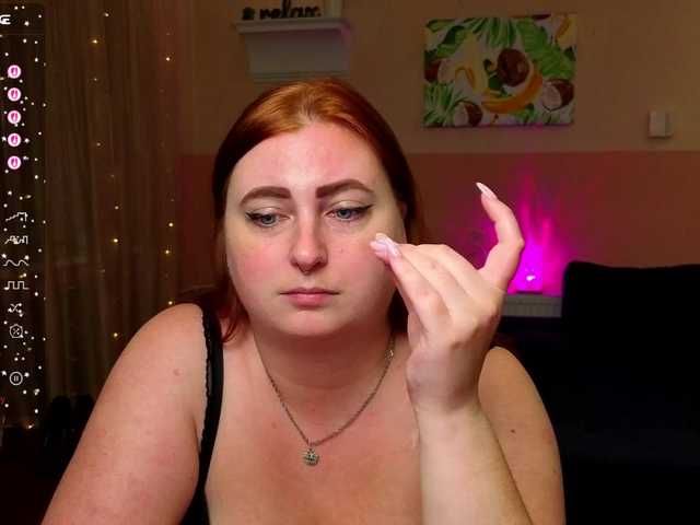 Aliciaredluv live cam on BongaCams