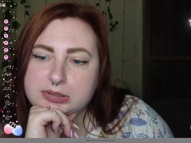 Aliciaredluv's BongaCams show and profile